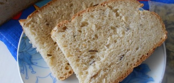 Хлеб с рисом, овсяными хлопьями и кукурузной мукой
