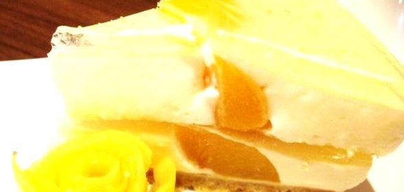 Торт йогуртовый с фруктами