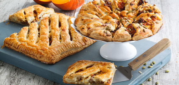 Пирог из тыквы с карамелизованным луком и фетой