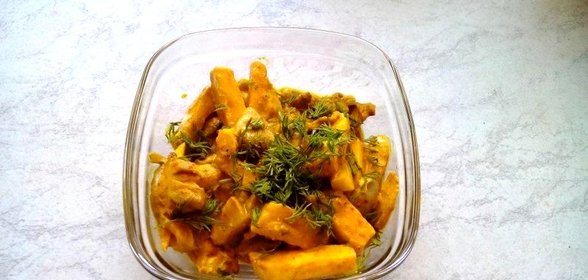 Тушеный сельдерей с грибами