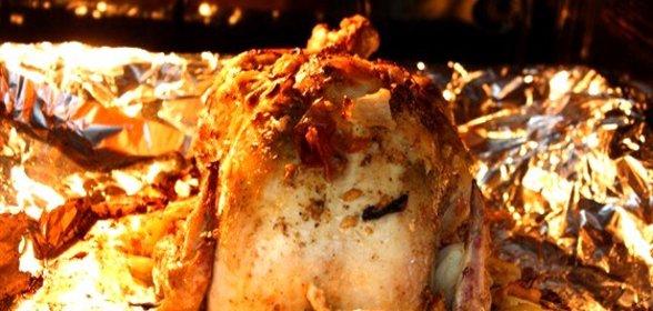 Цыпленок, фаршированный рисом и цукатами