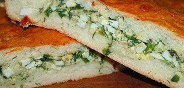 Пирог с яйцом и зеленым луком