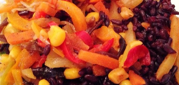 Черный рис с китайской заправкой