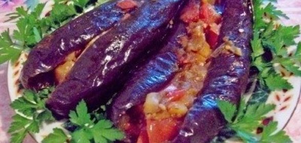 Баклажаны, фаршированные овощами