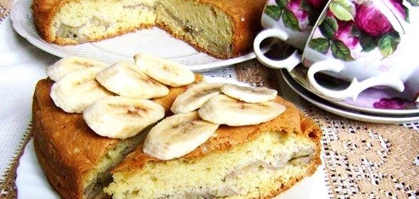 Шарлотка с бананом