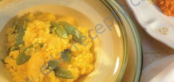 Ризотто с апельсинами, сахарным горошком и шафраном