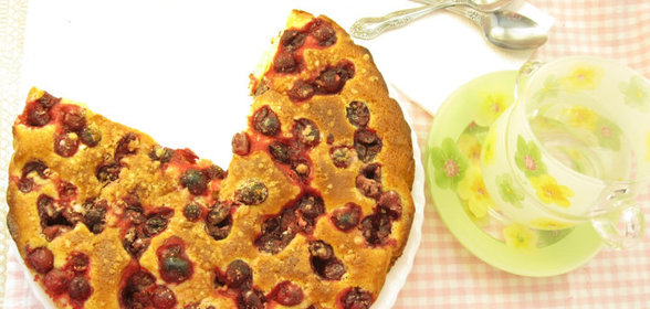 Ягодный пирог с кукурузной мукой