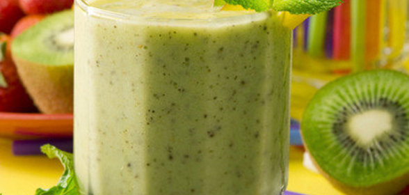 Smoothie (смузи) киви-клубника