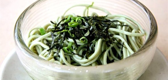 Лапша соба с соево-цитрусовым соусом