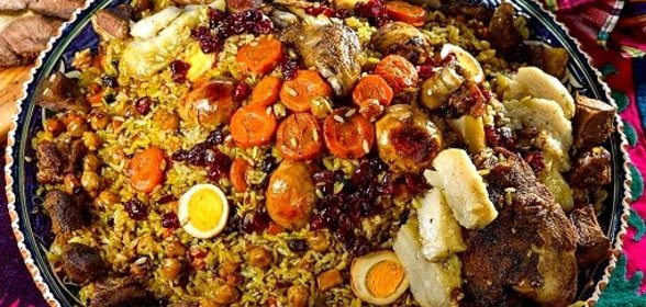 Плов с яйцом