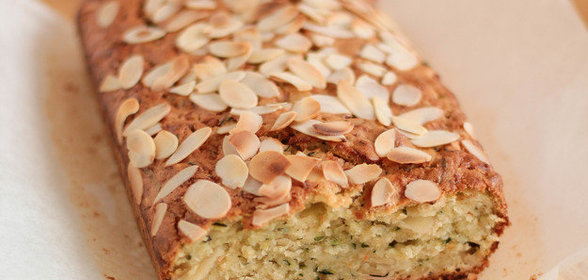 Пирог с цукини и миндалем