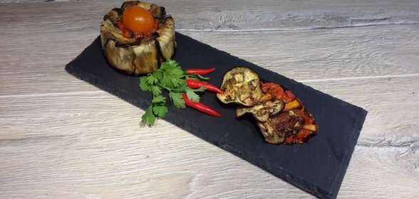 Лазанья из баклажанов с сыром Моцарелла и грибами лисичками