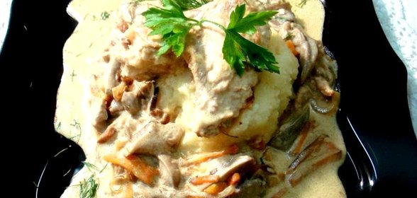 Грибное рагу с крылышками