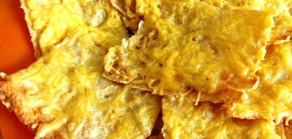 Чипсы из лаваша с сыром