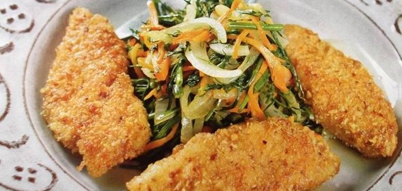 Белая рыба в корочке из грецких орехов и цедры