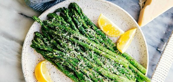 Спаржа с сыром и лимоном