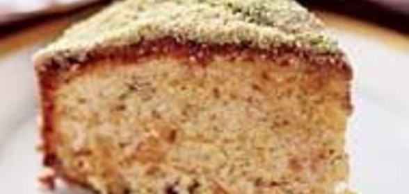 Пирог с орехами и изюмом