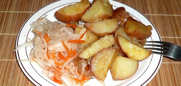 Картофель запеченный с луком