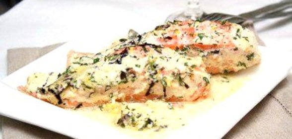 Лосось запеченый в сливочном соусе