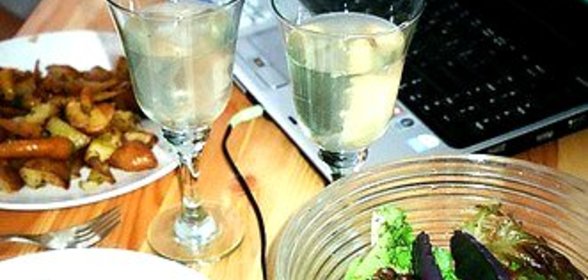Печеный молодой картофель с морковью и лисичками