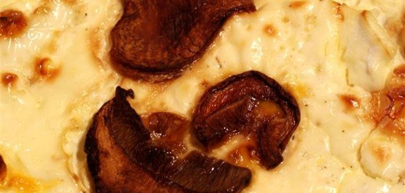 Яичный кокот с сушеными сморчками или белыми грибами