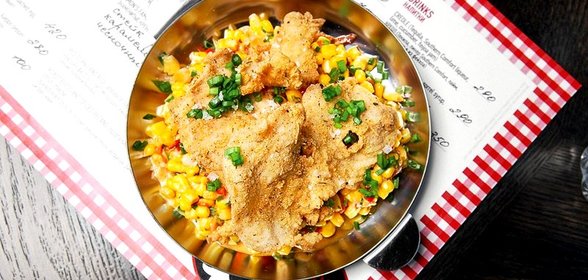 Жаренный в кукурузе сом с мак-шу