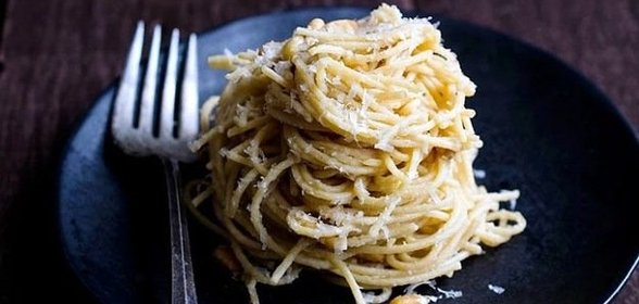 Спагетти с сыром Пармезан