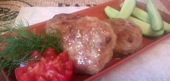 Биточки с жареным луком