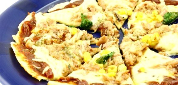 Зерновая пицца с тунцом и кукурузой