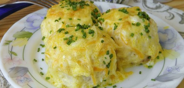 Тефтели под сметанным соусом