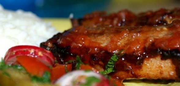 Свиная грудинка на гриле в кисло-сладкой глазури