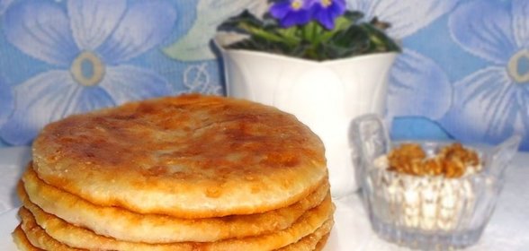 Постные лепёшки с фасолью и грецкими орехами