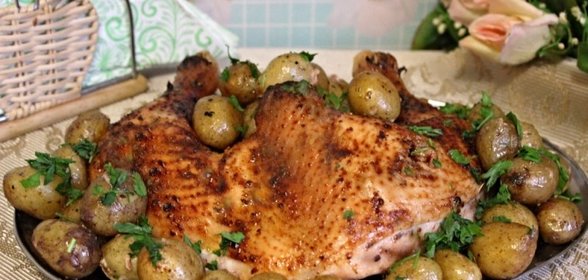 Куриное седло, запеченное с молодым картофелем