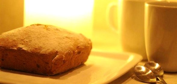 Ореховый кекс с изюмом