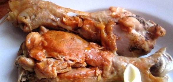 Жареная курица под чесночно-соевым соусом