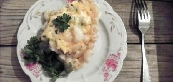 Запеканка из макарон с копченой грудинкой