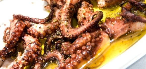 Осьминог с паприкой