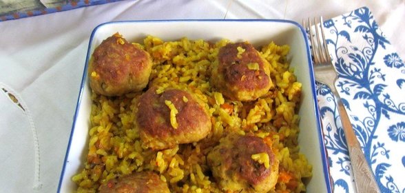 Плов с фрикадельками