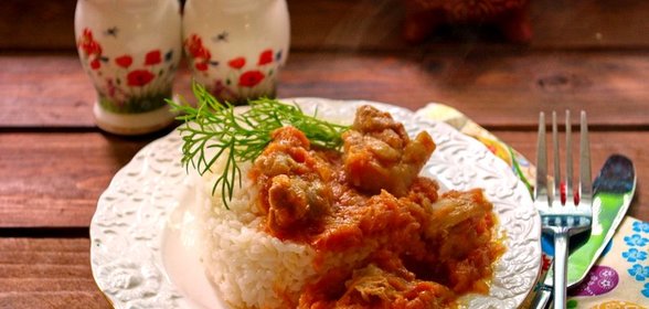 Гуляш куриный с подливкой