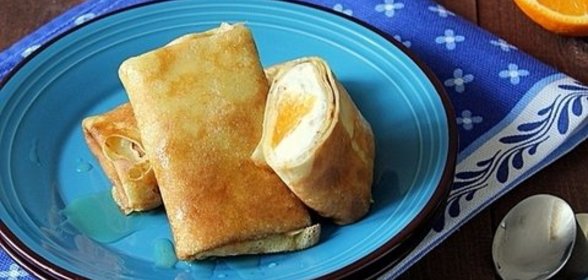 Апельсиновые блинчики с творогом
