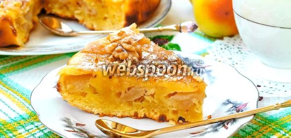 Пирог с яблоками на сметане