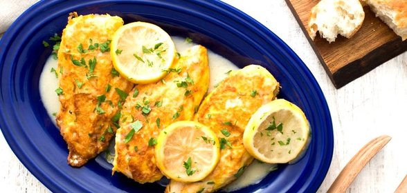 Куриная грудка под лимонным соусом по‑французски (Chicken francese)