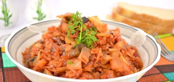 Овощное рагу с рисом и шампиньонами в мультиварке