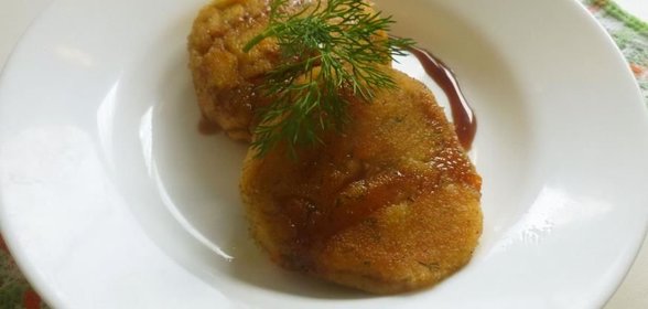 Котлеты из цветной капусты с гранатовым соусом