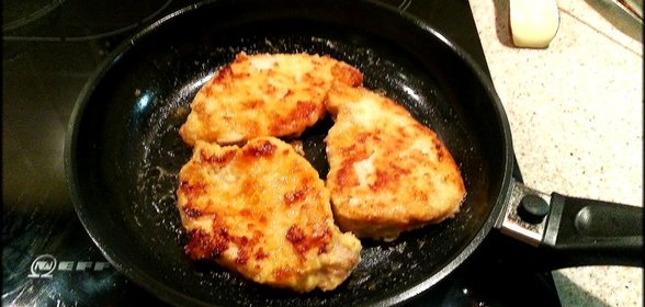 Стейк из свинины в панировке