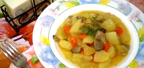 Картофель тушеный с вешенкой