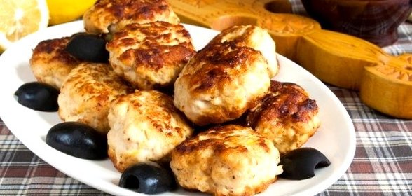 Котлетки из индейки с лимоном