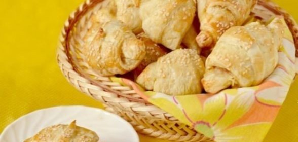 Круассаны с сыром и ветчиной