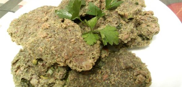 Сыроедческие котлеты с луком