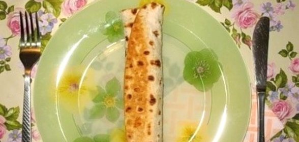 Сосиски в лаваше жареные